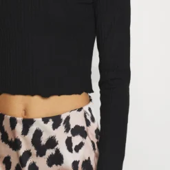 Cropped Long Sleeve With Lettuce - T-Shirt À Manches Longues - Black -Even&Odd Soldes 021a0aebbe2546d2a22376f3b3706a92 scaled