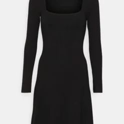 Even&Odd Eckiger Ausschnitt Mini Strickkleid - Robe Pull - Black 10 Even&Odd Eckiger Ausschnitt Mini Strickkleid - Robe Pull - Black -Even&Odd Soldes 02fc65678b964a74a7f8ac609f600649 scaled