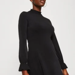 Even&Odd Rushed Neckline Flowy Long Sleeves - Robe En Jersey - Black -Even&Odd Soldes 14dbde1d4c18466db407630134cf2ce4 scaled