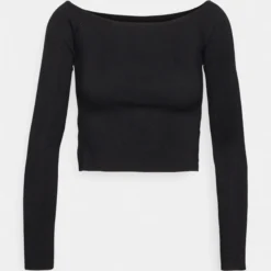 Offshoulder Basic - Pullover - Black -Even&Odd Soldes 1b3fbc791afd44cb84625a8305ac4049 scaled