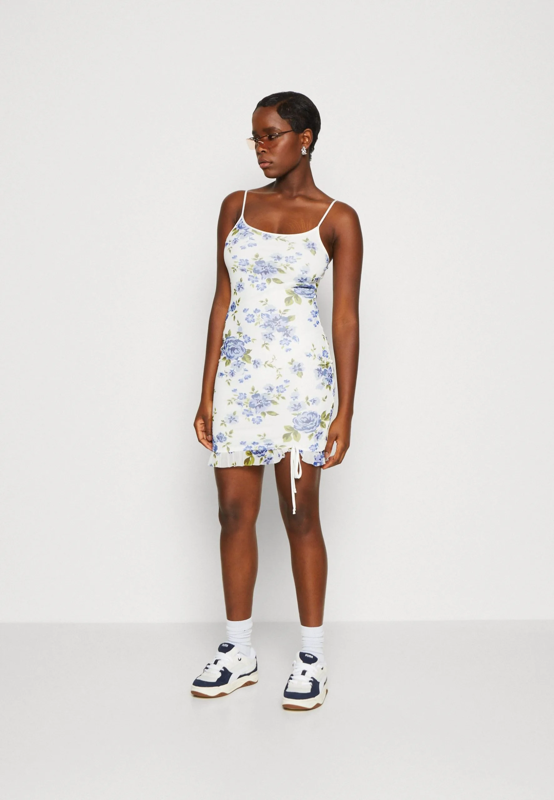 Even&Odd Robe Fourreau - White/Blue 4 Even&Odd Robe Fourreau - White/Blue – Image 2