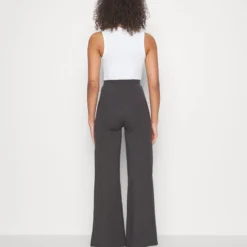 Pantalon Classique - Dark Grey -Even&Odd Soldes 1dc074cb276b4bc3b47af2d8011ac8de scaled