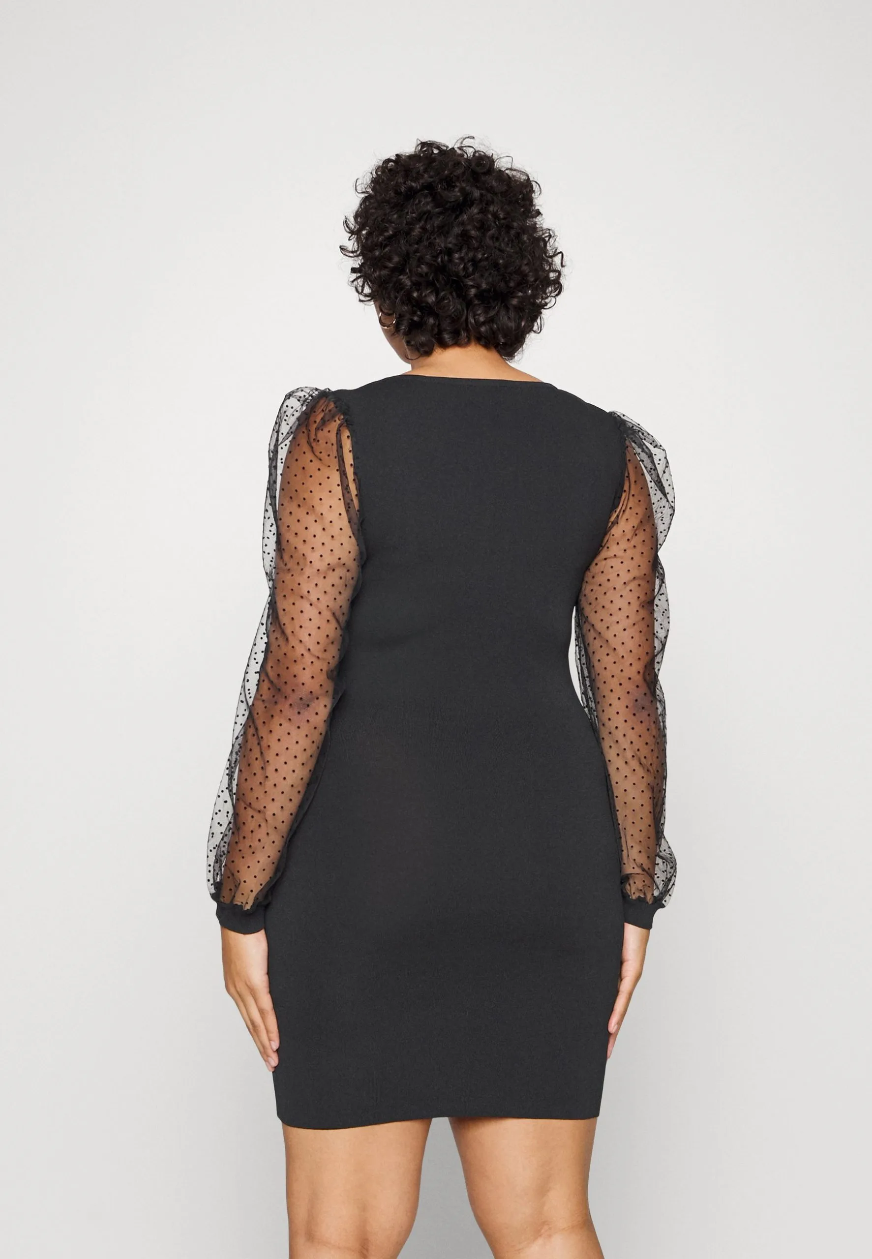 Bodycon Sleeves Low Neck Mini Dress - Robe Pull - Black 5 Bodycon Sleeves Low Neck Mini Dress - Robe Pull - Black – Image 3