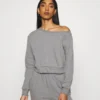 Even&Odd Off Shoulder&Jogger Set - Sweatshirt - Mottled Grey 1 Even&Odd Off Shoulder&Jogger Set - Sweatshirt - Mottled Grey -Even&Odd Soldes 1f61bd90f9104baab3e2805e0ea0fa4a scaled