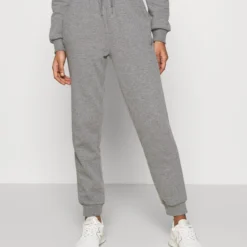 Even&Odd Off Shoulder&Jogger Set - Sweatshirt - Mottled Grey 12 Even&Odd Off Shoulder&Jogger Set - Sweatshirt - Mottled Grey -Even&Odd Soldes 215b31c48cd24b70b5ea40a5a360ad0f scaled