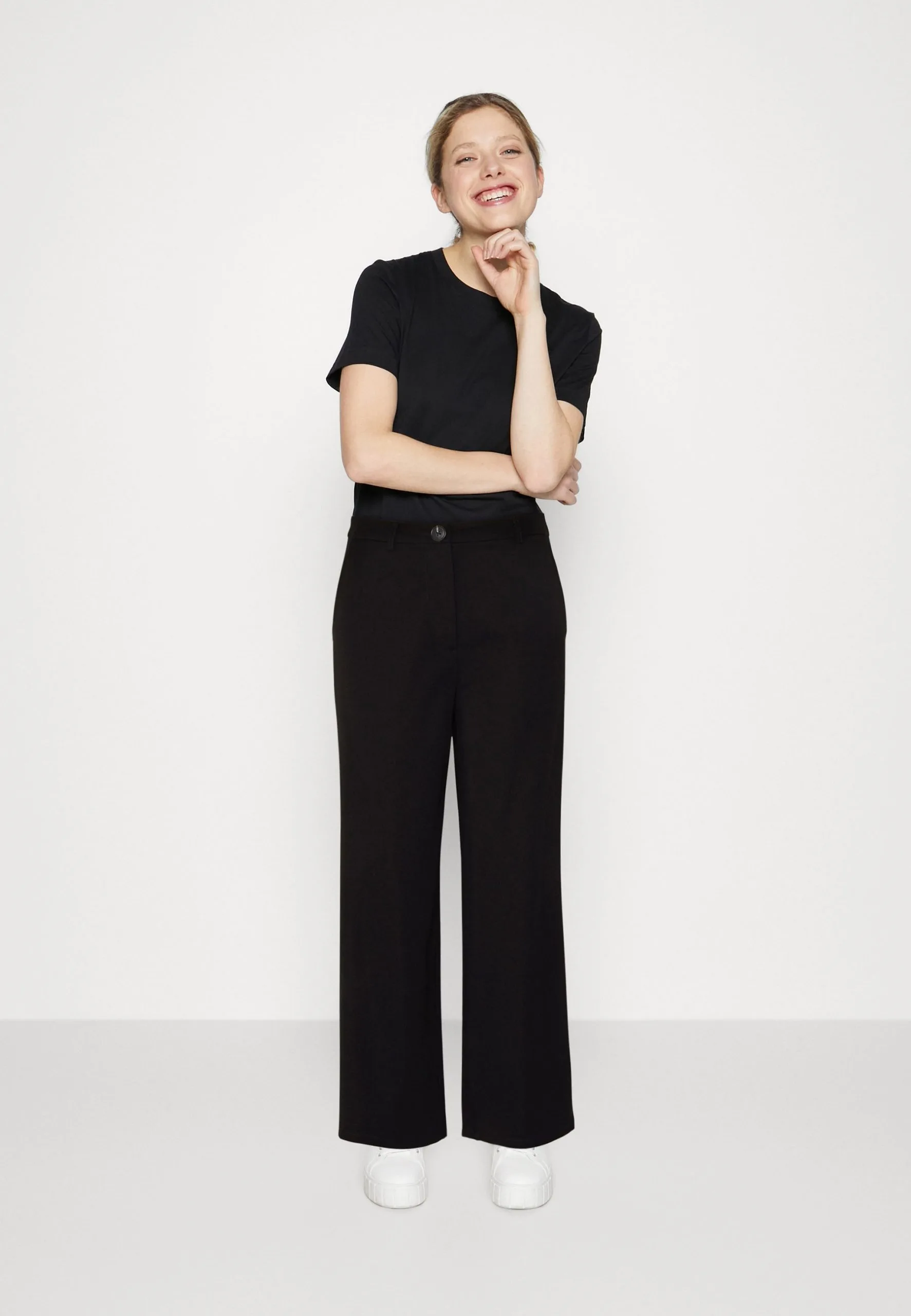 Even&Odd Tailored Wide Leg Culotte - Pantalon Classique - Black 4 Even&Odd Tailored Wide Leg Culotte - Pantalon Classique - Black – Image 2