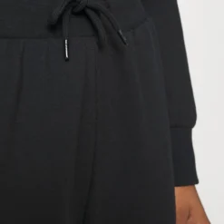 Even&Odd Sweat À Capuche - Black 13 Even&Odd Sweat À Capuche - Black -Even&Odd Soldes 22543119e60d4236aa6431435ae81549 scaled