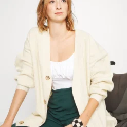 Even&Odd Gilet - Beige 21 Even&Odd Gilet - Beige -Even&Odd Soldes 25dcdcb1015c429b8601a3a6024cedff scaled