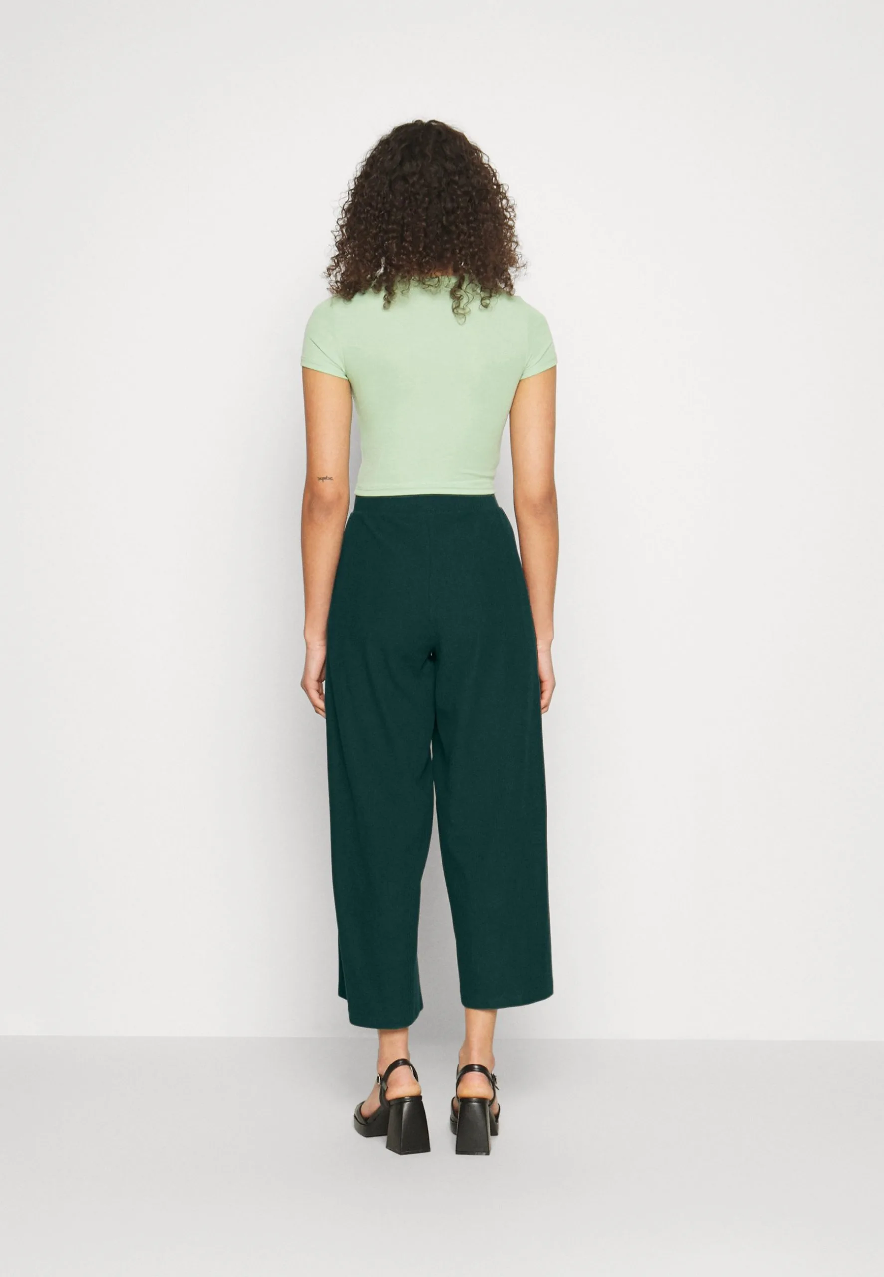 Pantalon Classique - Evergreen 5 Pantalon Classique - Evergreen – Image 3