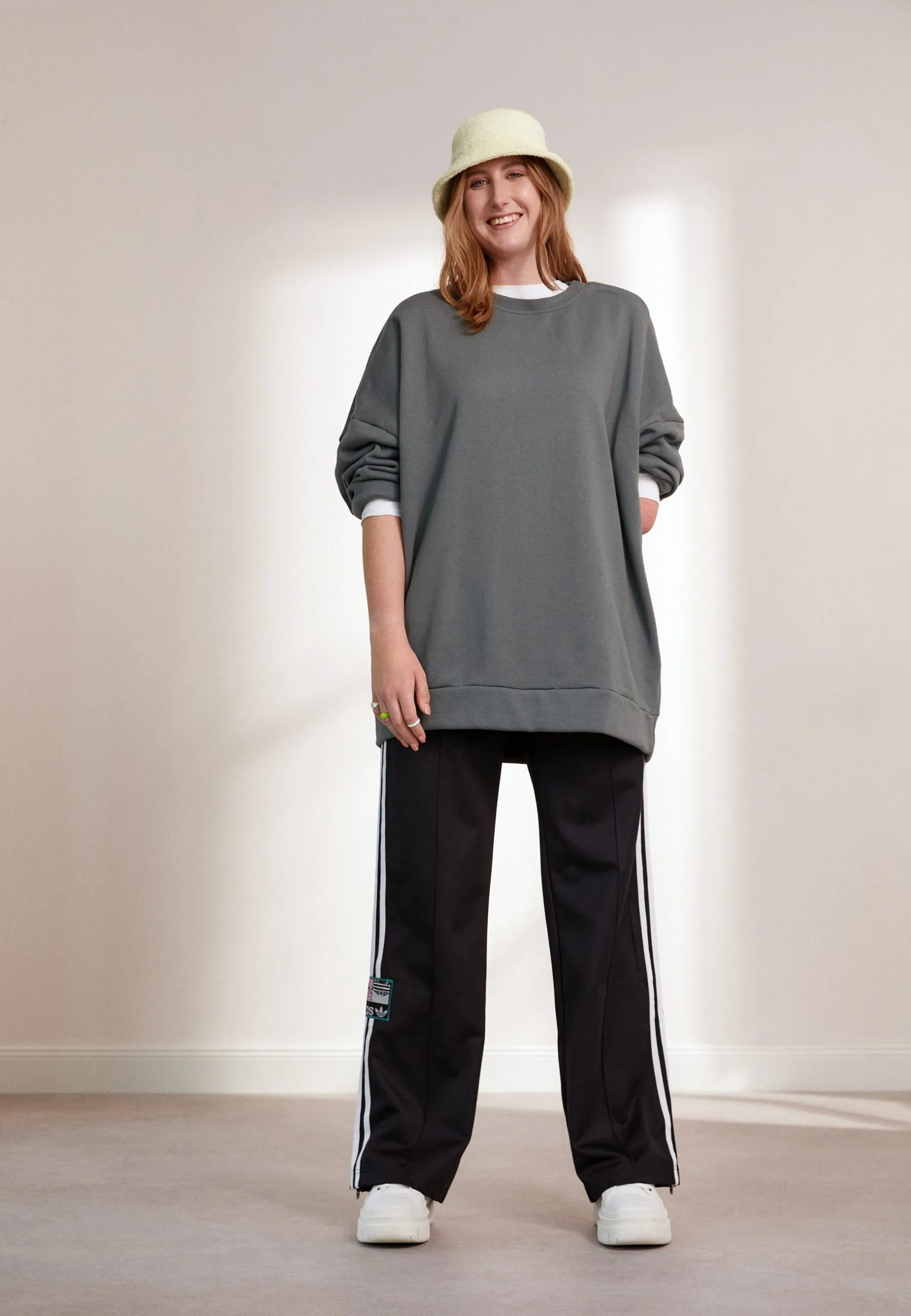 Even&Odd Sweatshirt - Green 3 Even&Odd Sweatshirt - Green – Image 2