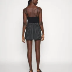 Even&Odd Débardeur - Black -Even&Odd Soldes 3161b5e6b79e4db8966cfc384f62ca42 scaled