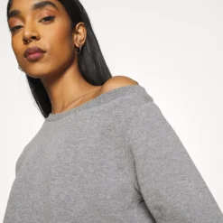 Even&Odd Off Shoulder&Jogger Set - Sweatshirt - Mottled Grey 14 Even&Odd Off Shoulder&Jogger Set - Sweatshirt - Mottled Grey -Even&Odd Soldes 321e939097004e74b3d1bf197dc85013 scaled