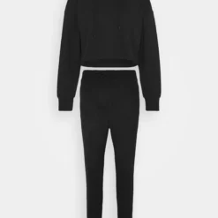 Even&Odd Sweat À Capuche - Black 12 Even&Odd Sweat À Capuche - Black -Even&Odd Soldes 3233ad31070f481ca2d238fa18cabf50 scaled