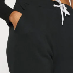 Even&Odd Regular Fit Jogger With Contrast - Pantalon De Survêtement - Black 12 Even&Odd Regular Fit Jogger With Contrast - Pantalon De Survêtement - Black -Even&Odd Soldes 34ddd41dae214f089b79c437aff8dda2 scaled