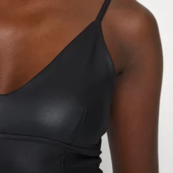 Even&Odd Débardeur - Black -Even&Odd Soldes 3a6ee63fa70a40ae9c93feeec3a4144e scaled