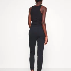 Slim Fit Joggers - Pantalon De Survêtement - Black -Even&Odd Soldes 452b89c58e8542f08bd2f158506fa77d scaled