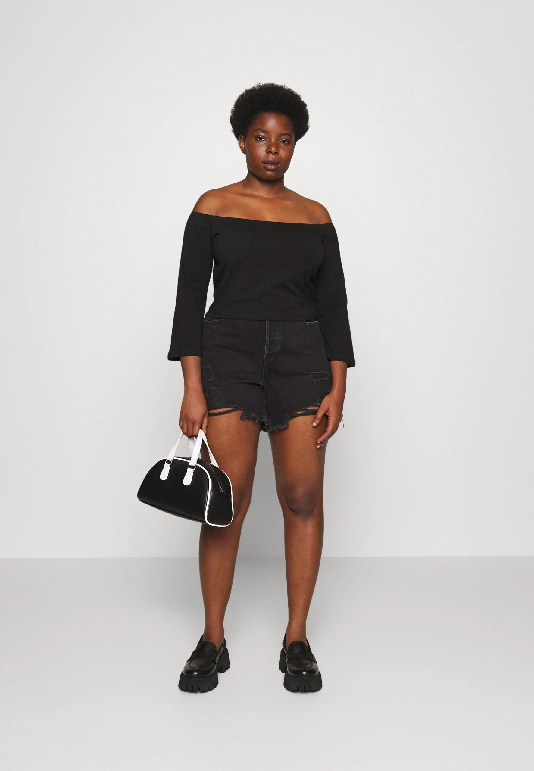 T-Shirt À Manches Longues - Black 4 T-Shirt À Manches Longues - Black – Image 2