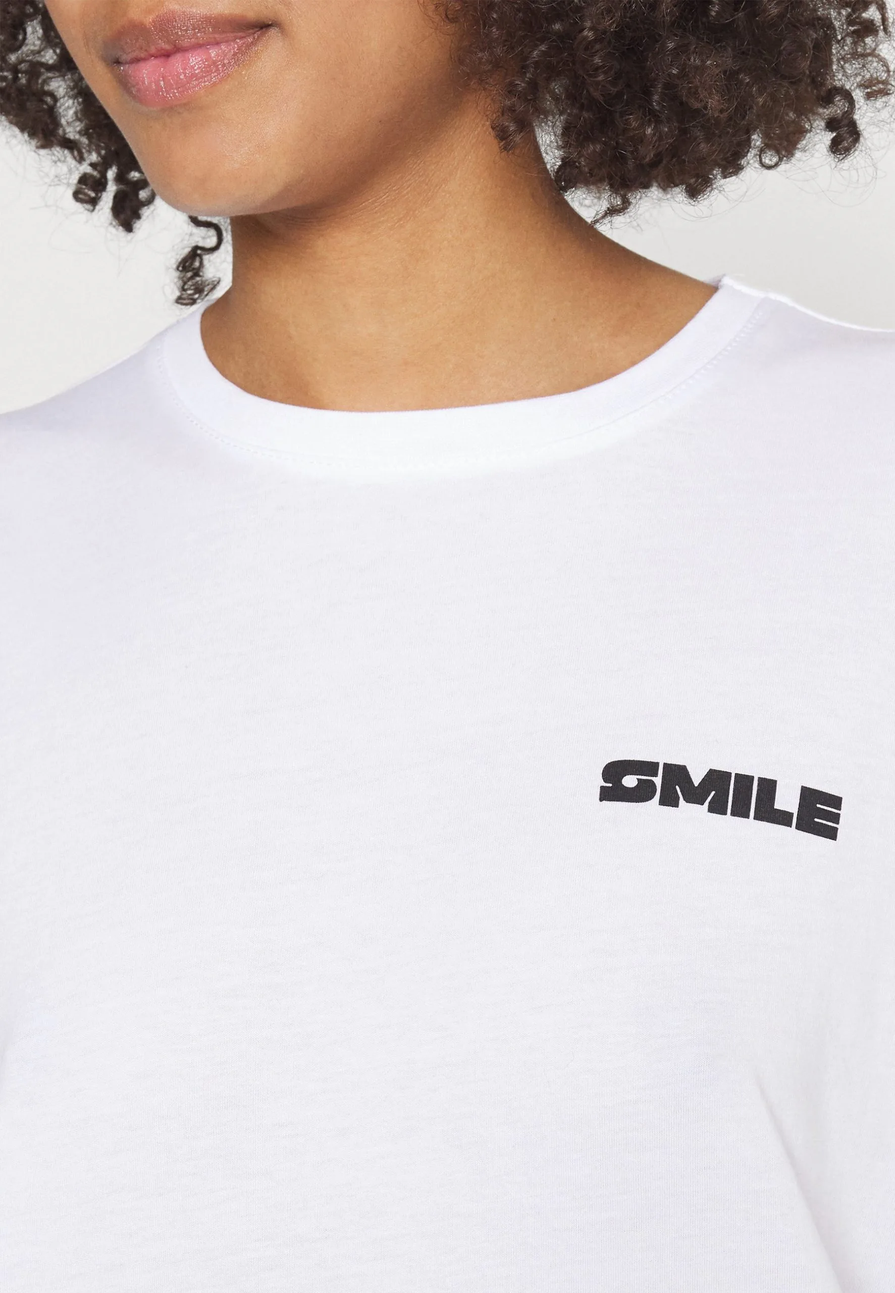 Even&Odd Cut Smile - T-Shirt Imprimé - White 7 Even&Odd Cut Smile - T-Shirt Imprimé - White – Image 5