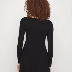 Even&Odd Eckiger Ausschnitt Mini Strickkleid - Robe Pull - Black 9 Even&Odd Eckiger Ausschnitt Mini Strickkleid - Robe Pull - Black -Even&Odd Soldes 59e21988ccc542909adaa7ba706c98de scaled