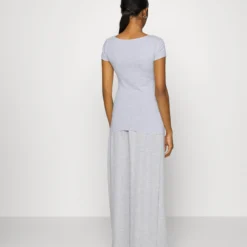 2Pack - T-Shirt Basique - Green/Mottled Light Grey -Even&Odd Soldes 5cb052fcb3fd4995a86d649a393c9890 scaled