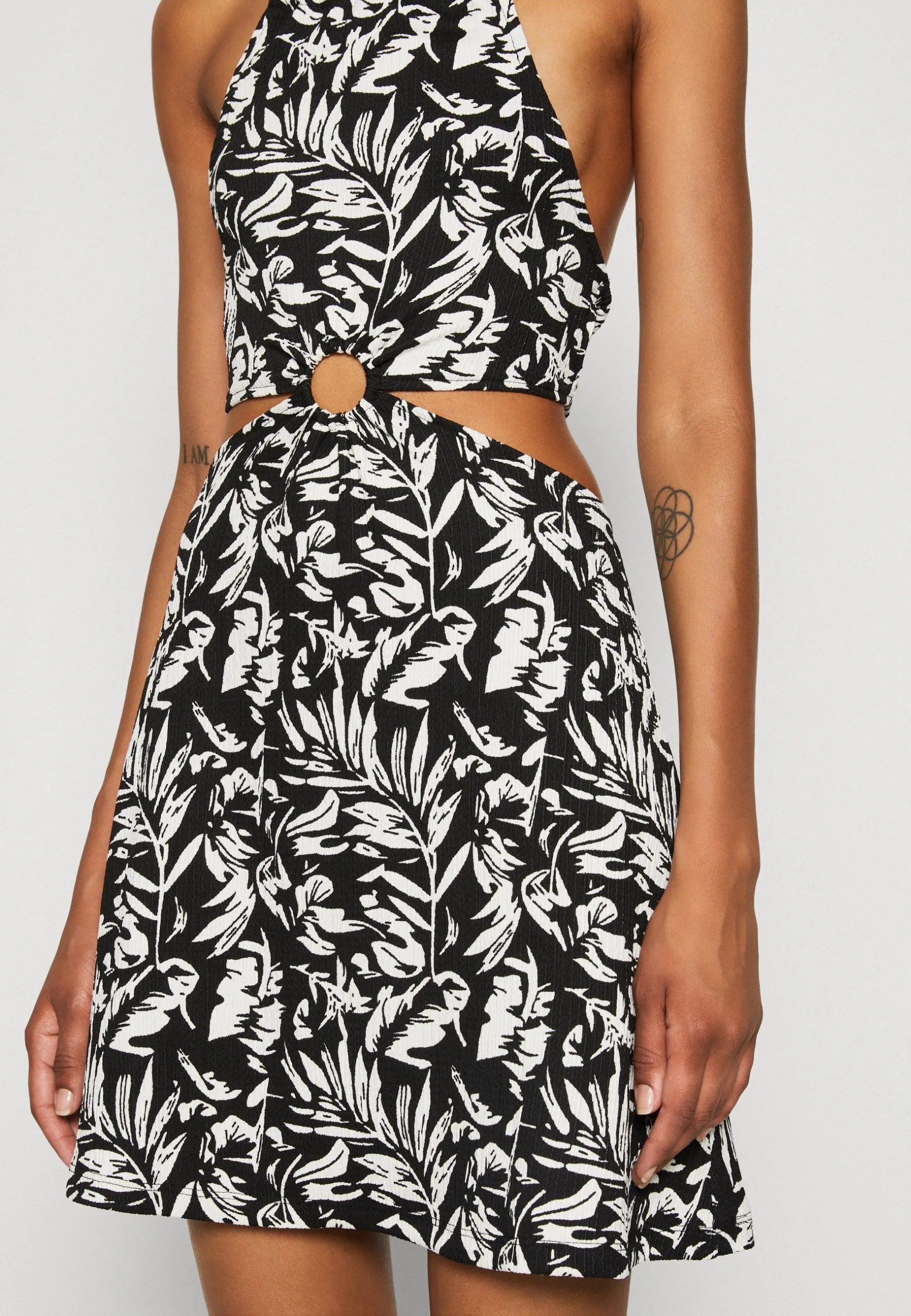 Even&Odd Robe De Jour - Black White 8 Even&Odd Robe De Jour - Black White – Image 6