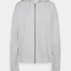 Even&Odd Sweat Zippé - Light Grey 1 Even&Odd Sweat Zippé - Light Grey -Even&Odd Soldes 6b8b81e75bb7431b9e1896016407bb24 scaled
