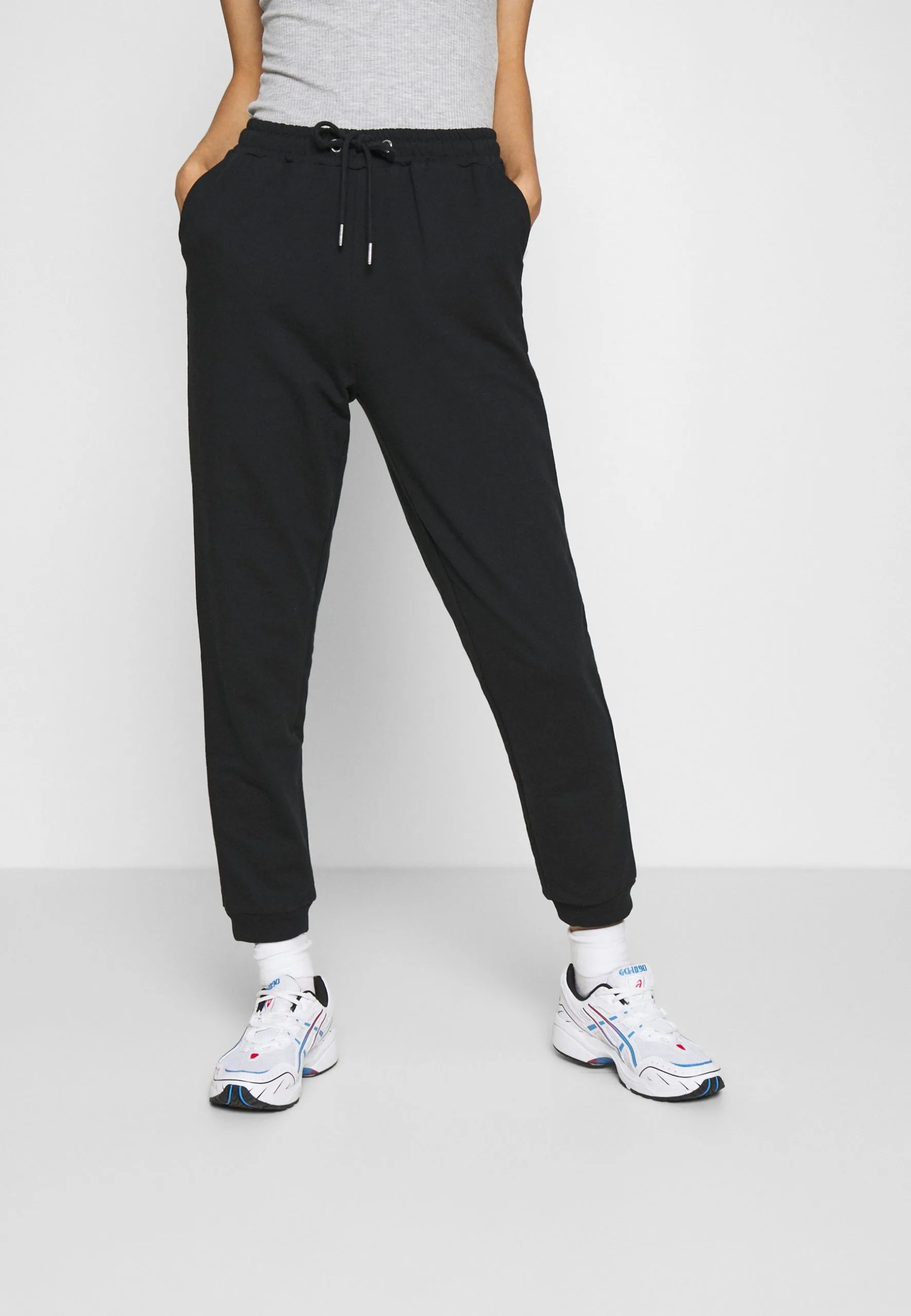 Even&Odd Regular Fit Joggers - Pantalon De Survêtement - Black 3 Even&Odd Regular Fit Joggers - Pantalon De Survêtement - Black