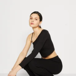 Even&Odd Pantalon Classique - Black 11 Even&Odd Pantalon Classique - Black -Even&Odd Soldes 721bb662140445d6813fdeff852ba9e6 scaled