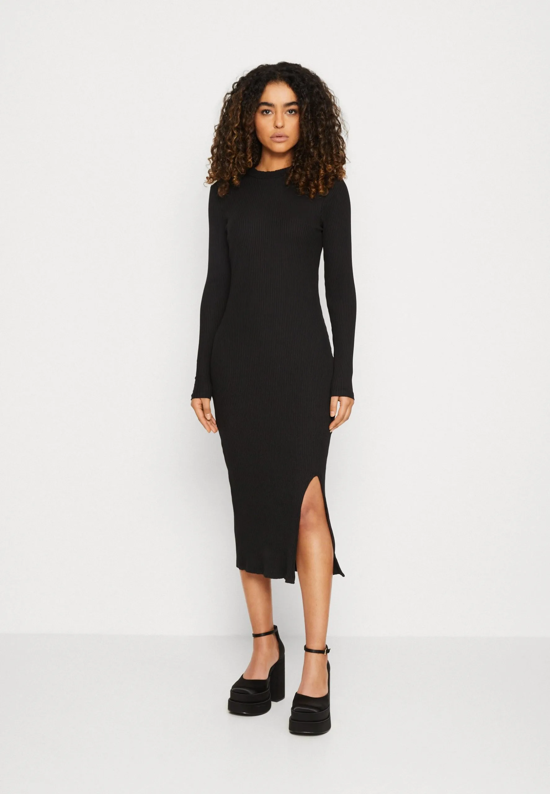 Even&Odd Circ Long Sleeves Midi High Slit Dress - Robe Pull - Black 3 Even&Odd Circ Long Sleeves Midi High Slit Dress - Robe Pull - Black