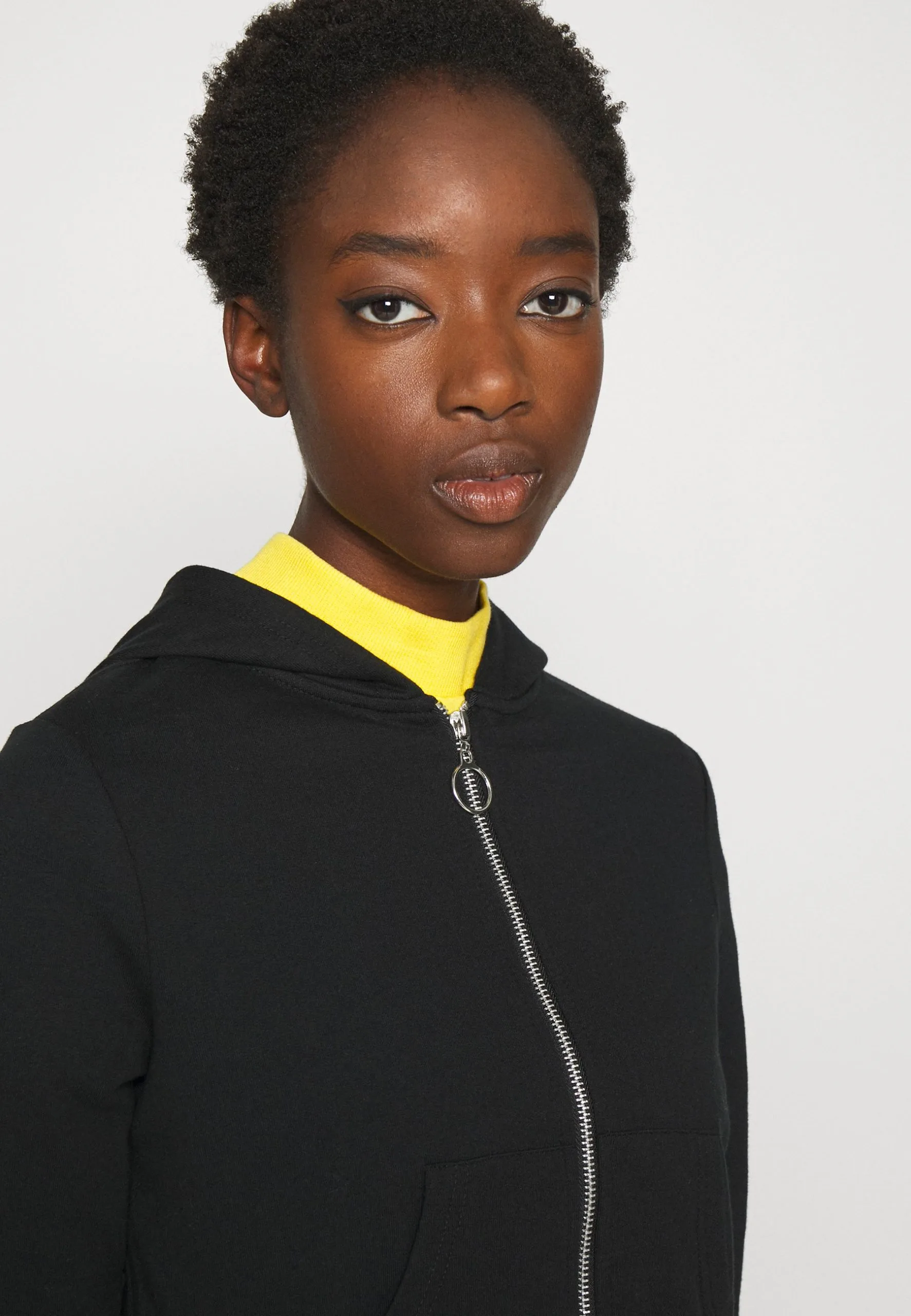 Even&Odd Sweat Zippé - Black 6 Even&Odd Sweat Zippé - Black – Image 4