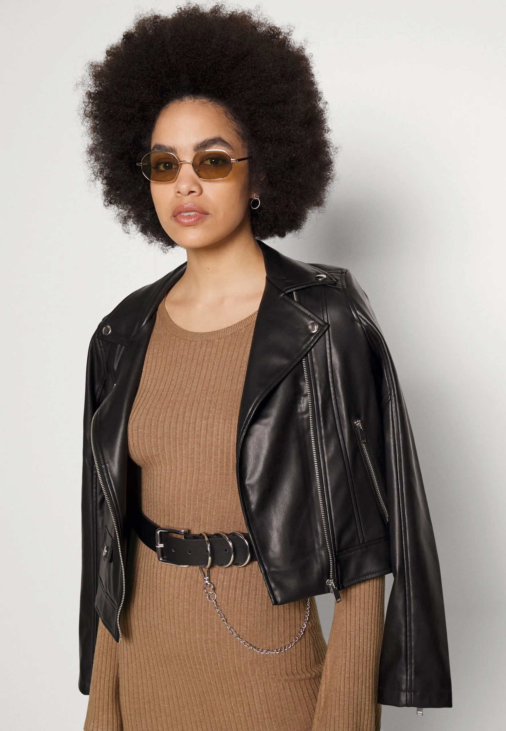 Even&Odd Knit Loose Fit Flared Sleeves Dress - Robe Pull - Camel 6 Even&Odd Knit Loose Fit Flared Sleeves Dress - Robe Pull - Camel – Image 4