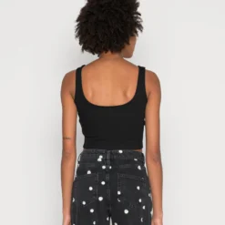 Even&Odd Débardeur - Black/Light Grey -Even&Odd Soldes 826a78bd3e1d477f969ff57a6c30bae3 scaled