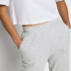 Even&Odd Basic Regular Fit Joggers - Pantalon De Survêtement - Mottled Light Grey -Even&Odd Soldes 82e67c637f104b8fb193697fd34a86fb scaled