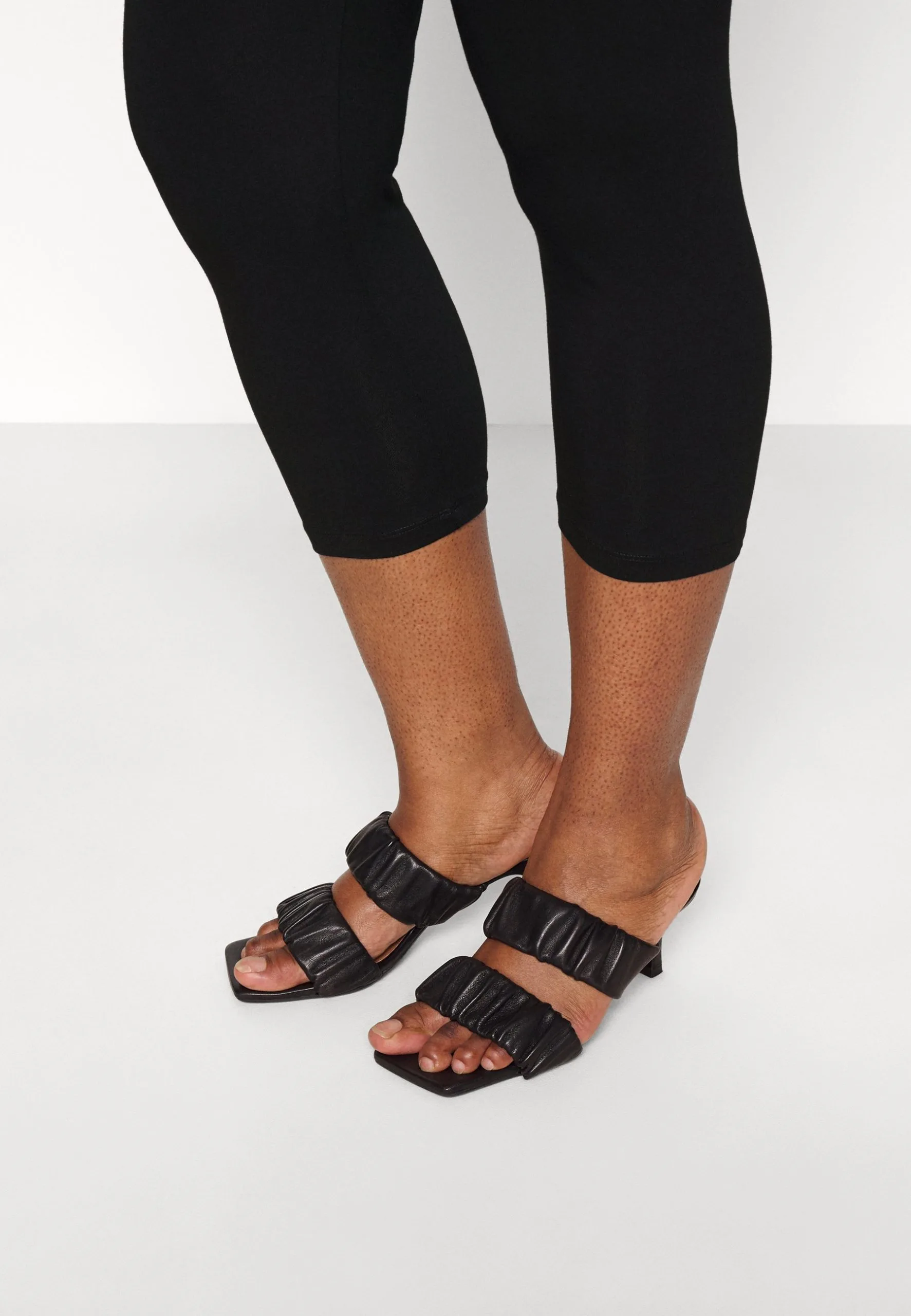 2 Pack - Legging - Black/Mottled Dark Grey 8 2 Pack - Legging - Black/Mottled Dark Grey – Image 6