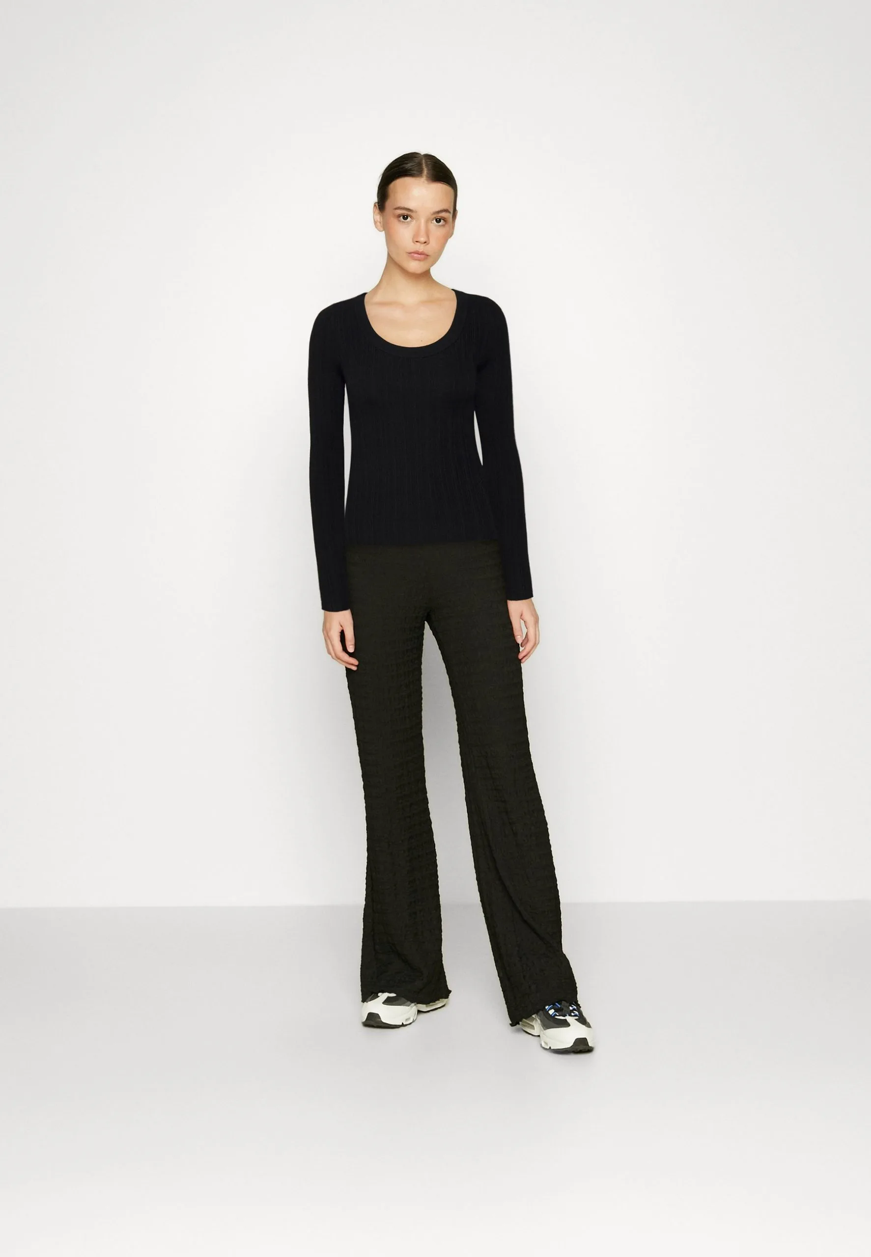 Even&Odd Ribbed - Variegated - Pullover - Black 4 Even&Odd Ribbed - Variegated - Pullover - Black – Image 2