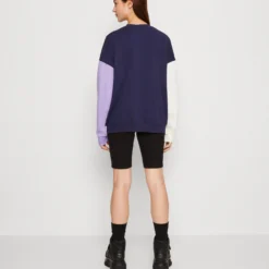 Even&Odd Sweatshirt - Dark Blue/Purple/Off-White 10 Even&Odd Sweatshirt - Dark Blue/Purple/Off-White -Even&Odd Soldes 90944d56b63d4e93b5f158c0bede2329 scaled