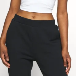 2Pack Regular Fit Joggers - Pantalon De Survêtement - Black/Light Grey 13 2Pack Regular Fit Joggers - Pantalon De Survêtement - Black/Light Grey -Even&Odd Soldes 9a2249f3129545bda3ac5e8d13fdf011 scaled