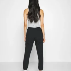 Even&Odd Regular Fit Joggers - Pantalon De Survêtement - Black 10 Even&Odd Regular Fit Joggers - Pantalon De Survêtement - Black -Even&Odd Soldes 9d646e36e9254b70a9d097897dec7a76 scaled