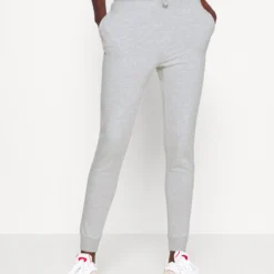 2 Pack - Pantalon De Survêtement - Black/Mottled Grey 11 2 Pack - Pantalon De Survêtement - Black/Mottled Grey -Even&Odd Soldes 9d9175f73556461a868623348dee9f9c scaled