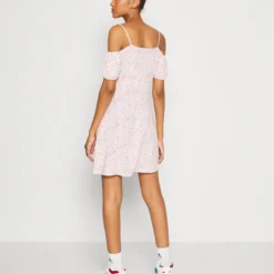 Even&Odd Robe De Jour - Off-White/Pink -Even&Odd Soldes a0bea80ee6e344c9a5aea411468e2e54 scaled