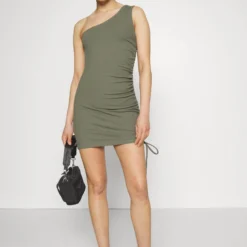 Robe Fourreau - Olive -Even&Odd Soldes a11cea9be0f245169de1038b221ce10e scaled
