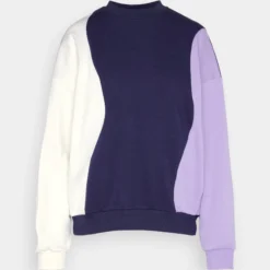 Even&Odd Sweatshirt - Dark Blue/Purple/Off-White 12 Even&Odd Sweatshirt - Dark Blue/Purple/Off-White -Even&Odd Soldes a2e6a46aa361466cb3bbc812cfe02150 scaled