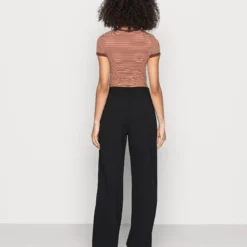 Even&Odd Belt Detail Wide Leg Pants - Pantalon Classique - Black -Even&Odd Soldes a9855e632de94b4d8943728ce35404ce scaled