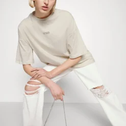 Even&Odd Liz Venus Back Print - T-Shirt Imprimé - Beige 13 Even&Odd Liz Venus Back Print - T-Shirt Imprimé - Beige -Even&Odd Soldes b42fb70ada3943a59727857f8ece221e scaled