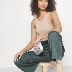 Pantalon Cargo - Dark Green 11 Pantalon Cargo - Dark Green -Even&Odd Soldes b63af1810ea3484ea6b47ce70bea45cb scaled