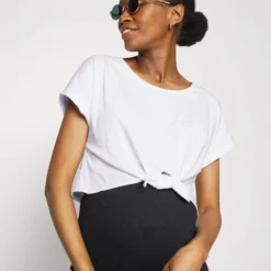 2 Pack - T-Shirt Basique - White/Pink 13 2 Pack - T-Shirt Basique - White/Pink -Even&Odd Soldes bea9361905174672aee76c0b7e983b29 scaled