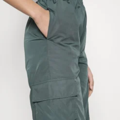 Pantalon Cargo - Dark Green 13 Pantalon Cargo - Dark Green -Even&Odd Soldes c1c677b9615d4c17bca01cf9d1e69dc5 scaled