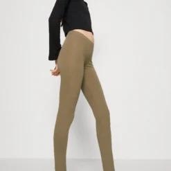 Even&Odd 2 Pack - Legging - Black/Dark Green 13 Even&Odd 2 Pack - Legging - Black/Dark Green -Even&Odd Soldes c32916ecb3cd4bd3a18b5fb1b9b8d5da scaled