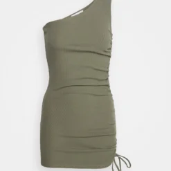 Robe Fourreau - Olive -Even&Odd Soldes c7018f3009c84fe2a81be95b36510fd1 scaled