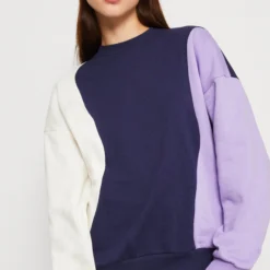 Even&Odd Sweatshirt - Dark Blue/Purple/Off-White 11 Even&Odd Sweatshirt - Dark Blue/Purple/Off-White -Even&Odd Soldes cf97ac94cee345ee9da3f0bcd90ace94 scaled